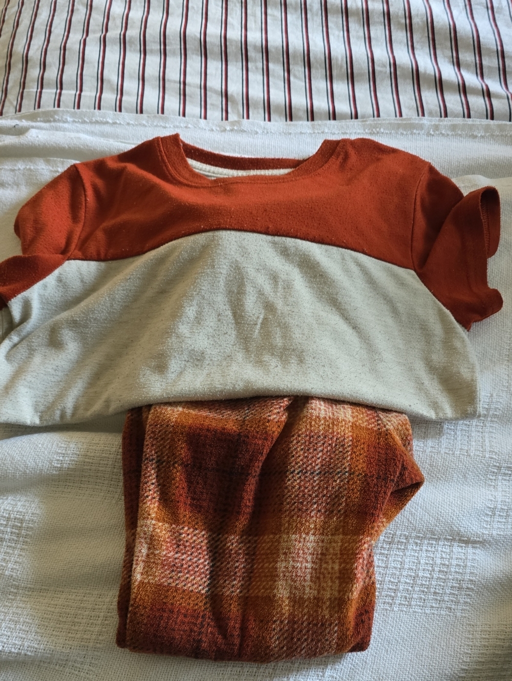 Cat & Jack Rust and Cream Colorblock Pajama Set